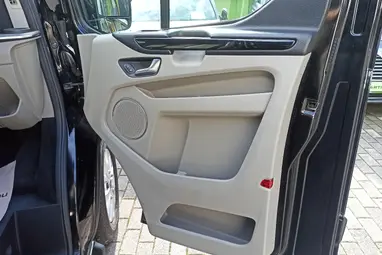 FORD TRANSIT Tourneo Custom 2.0 TDCi 320 L1H1 Titanium (Automata) (9 személyes ) Shadow Black +Eredeti Mo.+1. tulaj +Keveset futott +3X-s GARANCIA !!