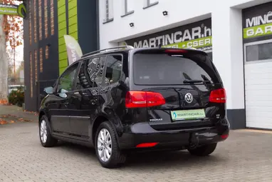 VOLKSWAGEN TOURAN 1.4 TSI Highline DSG [7 személy] Deep Black Pearl +1.Tulajdonostól +Vezetett Szervizkönyv +3X-s GARANCIA !!