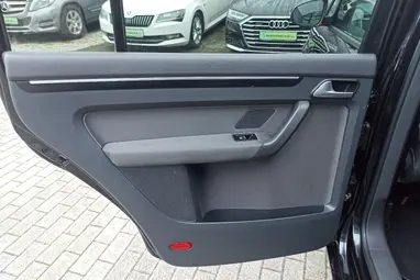 VOLKSWAGEN TOURAN 1.4 TSI Highline DSG [7 személy] Deep Black Pearl +1.Tulajdonostól +Vezetett Szervizkönyv +3X-s GARANCIA !!