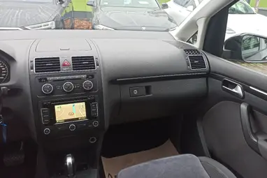 VOLKSWAGEN TOURAN 1.4 TSI Highline DSG [7 személy] Deep Black Pearl +1.Tulajdonostól +Vezetett Szervizkönyv +3X-s GARANCIA !!