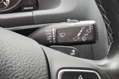 VOLKSWAGEN TOURAN 1.4 TSI Highline DSG [7 személy] Deep Black Pearl +1.Tulajdonostól +Vezetett Szervizkönyv +3X-s GARANCIA !!