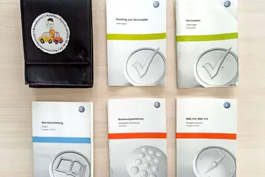 VOLKSWAGEN TOURAN 1.4 TSI Highline DSG [7 személy] Deep Black Pearl +1.Tulajdonostól +Vezetett Szervizkönyv +3X-s GARANCIA !!