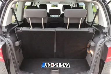 VOLKSWAGEN TOURAN 1.4 TSI Highline DSG [7 személy] Deep Black Pearl +1.Tulajdonostól +Vezetett Szervizkönyv +3X-s GARANCIA !!
