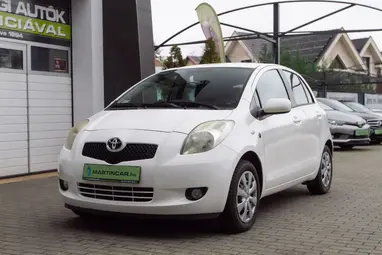 TOYOTA YARIS 1.3 Terra Ice Polar White +Első Tulajdonostól +Keveset futott +3X-s GARANCIA !!
