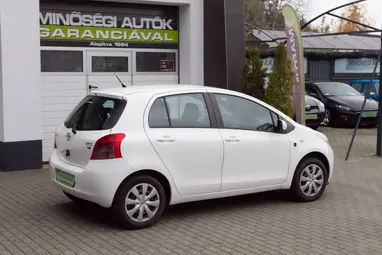 TOYOTA YARIS 1.3 Terra Ice Polar White +Első Tulajdonostól +Keveset futott +3X-s GARANCIA !!