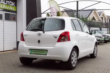 TOYOTA YARIS 1.3 Terra Ice Polar White +Első Tulajdonostól +Keveset futott +3X-s GARANCIA !!
