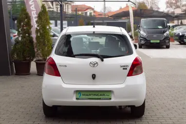 TOYOTA YARIS 1.3 Terra Ice Polar White +Első Tulajdonostól +Keveset futott +3X-s GARANCIA !!