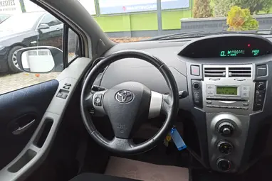 TOYOTA YARIS 1.3 Terra Ice Polar White +Első Tulajdonostól +Keveset futott +3X-s GARANCIA !!