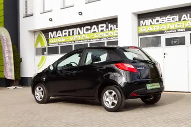 MAZDA 2 1.3 CE Pro Brilliant Black +1.Tulajdonos +Keveset futott +3X-s GARANCIA !!