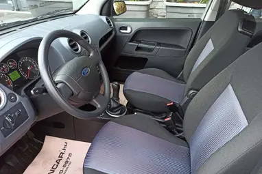 FORD FUSION 1.4 Style Polar Silver Metallic +CSAK 25E. km +Első Tulajdonostól +3X-s GARANCIA !!