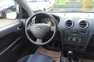 FORD FUSION 1.4 Style Polar Silver Metallic +CSAK 25E. km +Első Tulajdonostól +3X-s GARANCIA !!