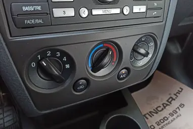 FORD FUSION 1.4 Style Polar Silver Metallic +CSAK 25E. km +Első Tulajdonostól +3X-s GARANCIA !!