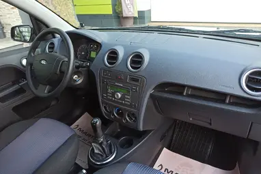 FORD FUSION 1.4 Style Polar Silver Metallic +CSAK 25E. km +Első Tulajdonostól +3X-s GARANCIA !!