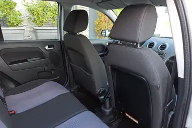 FORD FUSION 1.4 Style Polar Silver Metallic +CSAK 25E. km +Első Tulajdonostól +3X-s GARANCIA !!