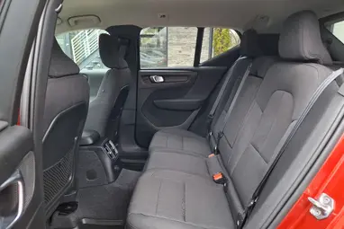 VOLVO XC40 1.5 [T4] Recharge R-Design Expression Geartronic Fusion Red Metallic +Erdeti Magyar Autó +CSAK 41.E km +3X-s GARANCIA !!