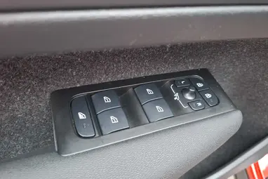 VOLVO XC40 1.5 [T4] Recharge R-Design Expression Geartronic Fusion Red Metallic +Erdeti Magyar Autó +CSAK 41.E km +3X-s GARANCIA !!