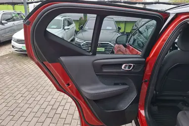 VOLVO XC40 1.5 [T4] Recharge R-Design Expression Geartronic Fusion Red Metallic +Erdeti Magyar Autó +CSAK 41.E km +3X-s GARANCIA !!