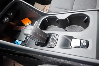 VOLVO XC40 1.5 [T4] Recharge R-Design Expression Geartronic Fusion Red Metallic +Erdeti Magyar Autó +CSAK 41.E km +3X-s GARANCIA !!