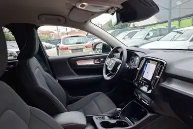 VOLVO XC40 1.5 [T4] Recharge R-Design Expression Geartronic Fusion Red Metallic +Erdeti Magyar Autó +CSAK 41.E km +3X-s GARANCIA !!