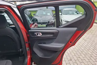 VOLVO XC40 1.5 [T4] Recharge R-Design Expression Geartronic Fusion Red Metallic +Erdeti Magyar Autó +CSAK 41.E km +3X-s GARANCIA !!
