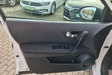 NISSAN QASHQAI 1.6 Visia 2WD White +Első Tulajdonostól +Keveset futott +3X-s GARANCIA !!