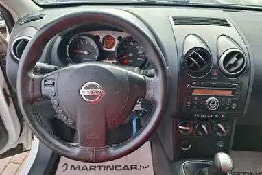 NISSAN QASHQAI 1.6 Visia 2WD White +Első Tulajdonostól +Keveset futott +3X-s GARANCIA !!