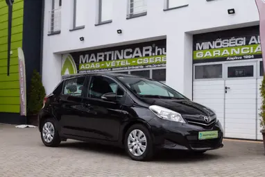 TOYOTA YARIS 1.0 Active Black Sand Pearl +Első Tulajdonostól +3X-s GARANCIA !!