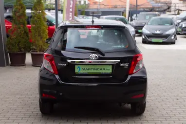 TOYOTA YARIS 1.0 Active Black Sand Pearl +Első Tulajdonostól +3X-s GARANCIA !!