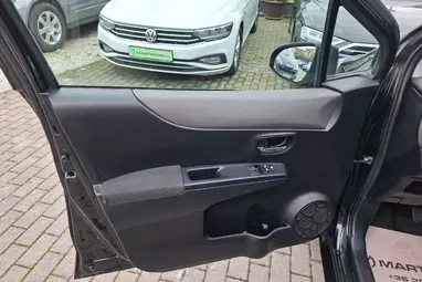 TOYOTA YARIS 1.0 Active Black Sand Pearl +Első Tulajdonostól +3X-s GARANCIA !!