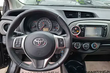 TOYOTA YARIS 1.0 Active Black Sand Pearl +Első Tulajdonostól +3X-s GARANCIA !!