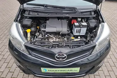 TOYOTA YARIS 1.0 Active Black Sand Pearl +Első Tulajdonostól +3X-s GARANCIA !!