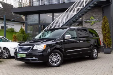 CHRYSLER TOWN & COUNTRY Black Crystal 7 Személyes +1.Mo-i Tulajdonos +Keveset futott +3X-s GARANCIA !!