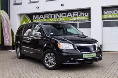 CHRYSLER TOWN & COUNTRY Black Crystal 7 Személyes +1.Mo-i Tulajdonos +Keveset futott +3X-s GARANCIA !!