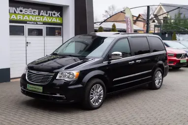 CHRYSLER TOWN & COUNTRY Black Crystal 7 Személyes +1.Mo-i Tulajdonos +Keveset futott +3X-s GARANCIA !!