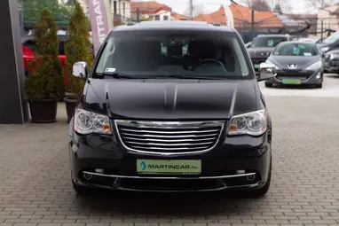 CHRYSLER TOWN & COUNTRY Black Crystal 7 Személyes +1.Mo-i Tulajdonos +Keveset futott +3X-s GARANCIA !!