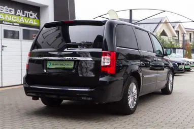 CHRYSLER TOWN & COUNTRY Black Crystal 7 Személyes +1.Mo-i Tulajdonos +Keveset futott +3X-s GARANCIA !!