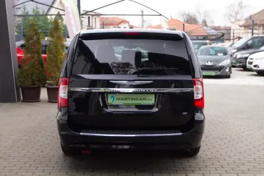 CHRYSLER TOWN & COUNTRY Black Crystal 7 Személyes +1.Mo-i Tulajdonos +Keveset futott +3X-s GARANCIA !!
