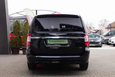 CHRYSLER TOWN & COUNTRY Black Crystal 7 Személyes +1.Mo-i Tulajdonos +Keveset futott +3X-s GARANCIA !!