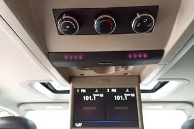 CHRYSLER TOWN & COUNTRY Black Crystal 7 Személyes +1.Mo-i Tulajdonos +Keveset futott +3X-s GARANCIA !!