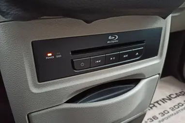 CHRYSLER TOWN & COUNTRY Black Crystal 7 Személyes +1.Mo-i Tulajdonos +Keveset futott +3X-s GARANCIA !!