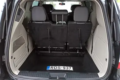 CHRYSLER TOWN & COUNTRY Black Crystal 7 Személyes +1.Mo-i Tulajdonos +Keveset futott +3X-s GARANCIA !!