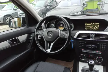 MERCEDES-BENZ C 180 T BlueEFFICIENCY Avantgarde Obsidian Black Metallic +Első Tulajdonostól +Friss Műszaki +3X-s GARANCIA !!