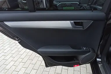 MERCEDES-BENZ C 180 T BlueEFFICIENCY Avantgarde Obsidian Black Metallic +Első Tulajdonostól +Friss Műszaki +3X-s GARANCIA !!