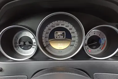 MERCEDES-BENZ C 180 T BlueEFFICIENCY Avantgarde Obsidian Black Metallic +Első Tulajdonostól +Friss Műszaki +3X-s GARANCIA !!