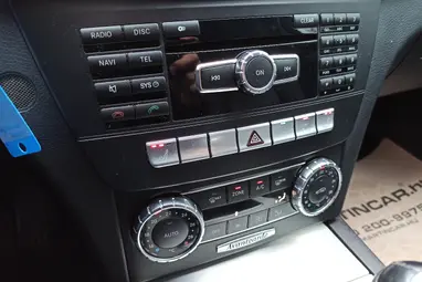 MERCEDES-BENZ C 180 T BlueEFFICIENCY Avantgarde Obsidian Black Metallic +Első Tulajdonostól +Friss Műszaki +3X-s GARANCIA !!