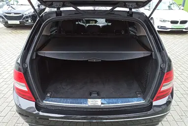 MERCEDES-BENZ C 180 T BlueEFFICIENCY Avantgarde Obsidian Black Metallic +Első Tulajdonostól +Friss Műszaki +3X-s GARANCIA !!