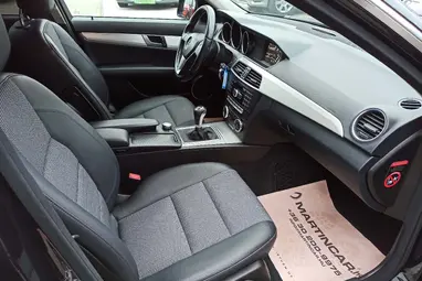 MERCEDES-BENZ C 180 T BlueEFFICIENCY Avantgarde Obsidian Black Metallic +Első Tulajdonostól +Friss Műszaki +3X-s GARANCIA !!