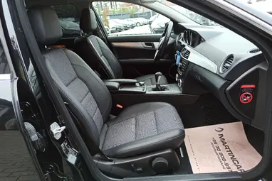 MERCEDES-BENZ C 180 T BlueEFFICIENCY Avantgarde Obsidian Black Metallic +Első Tulajdonostól +Friss Műszaki +3X-s GARANCIA !!