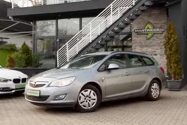 OPEL ASTRA J Sports Tourer 2.0 CDTI Cosmo Silver Lake Metallic +1.Mo-i Tulaj +Vezérlés csere +3X-s GARANCIA !!