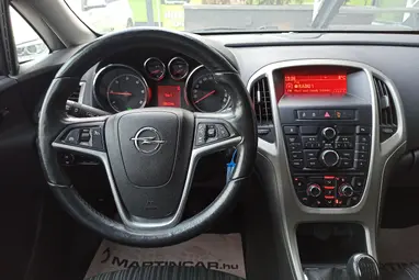 OPEL ASTRA J Sports Tourer 2.0 CDTI Cosmo Silver Lake Metallic +1.Mo-i Tulaj +Vezérlés csere +3X-s GARANCIA !!